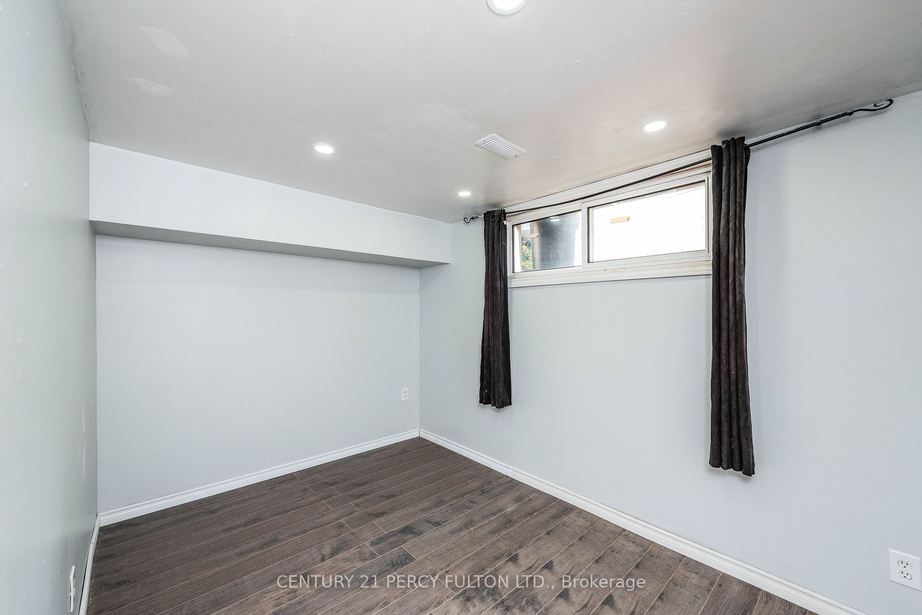 49 Lawrence Cres, #Bsmt