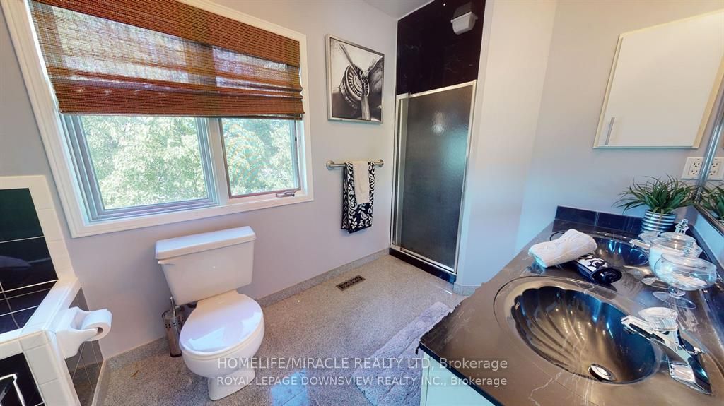 2121 Lynn Heights Dr