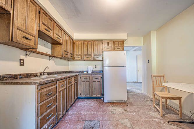 16 Deep Rose Lane, #33