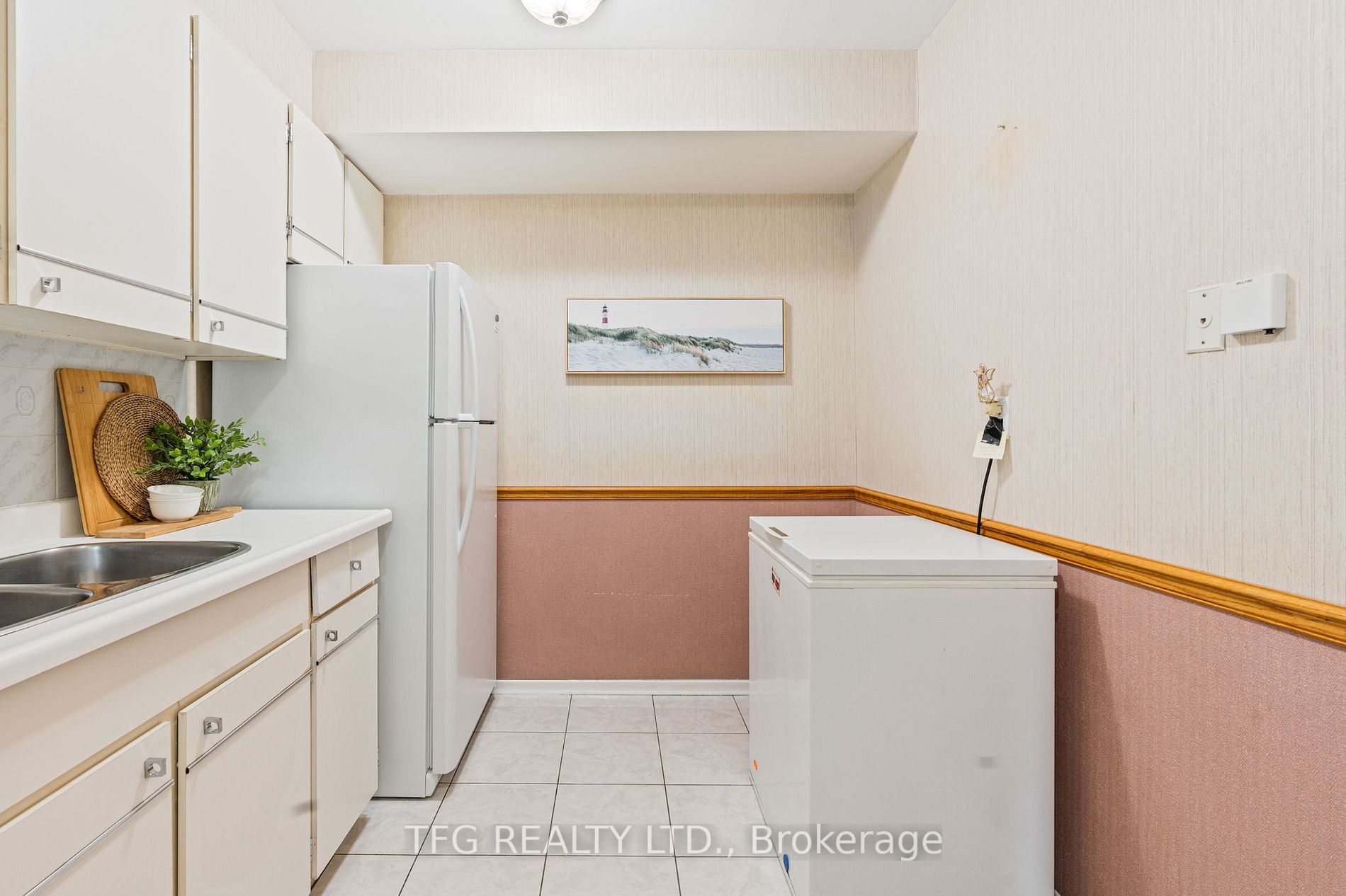 2365 Kennedy Rd, #206