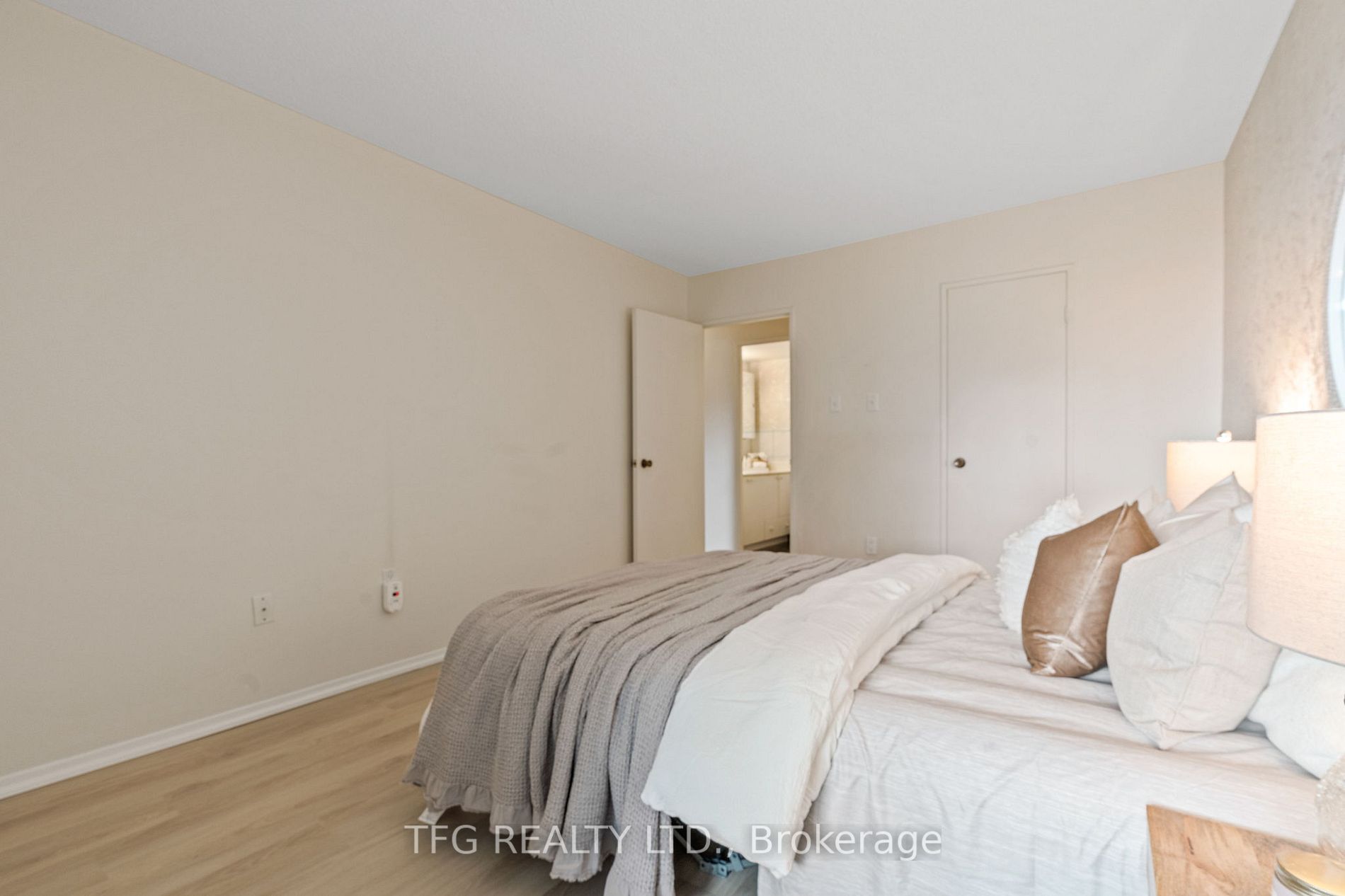 2365 Kennedy Rd, #206