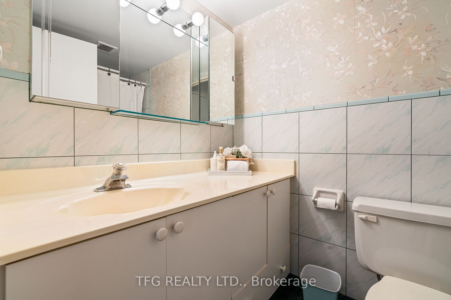2365 Kennedy Rd, #206