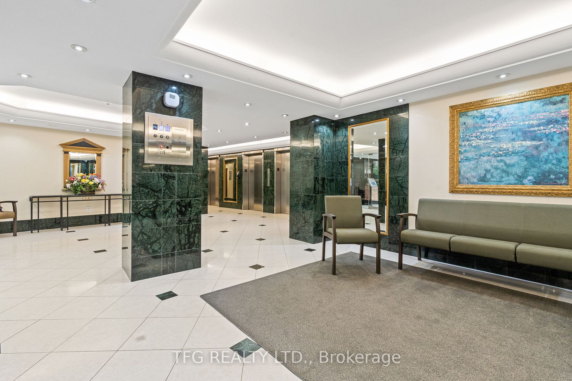 2365 Kennedy Rd, #206