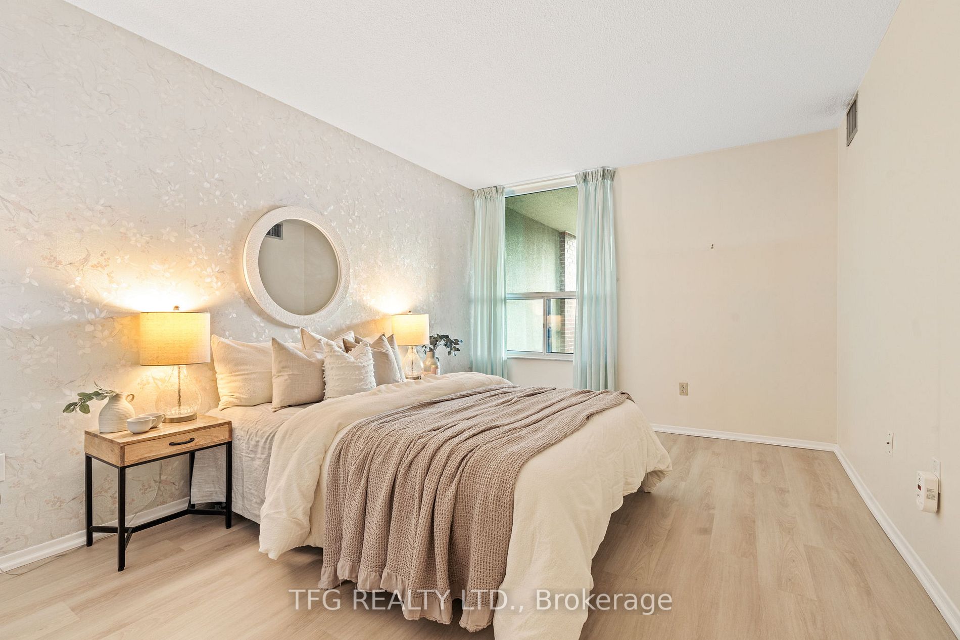 2365 Kennedy Rd, #206