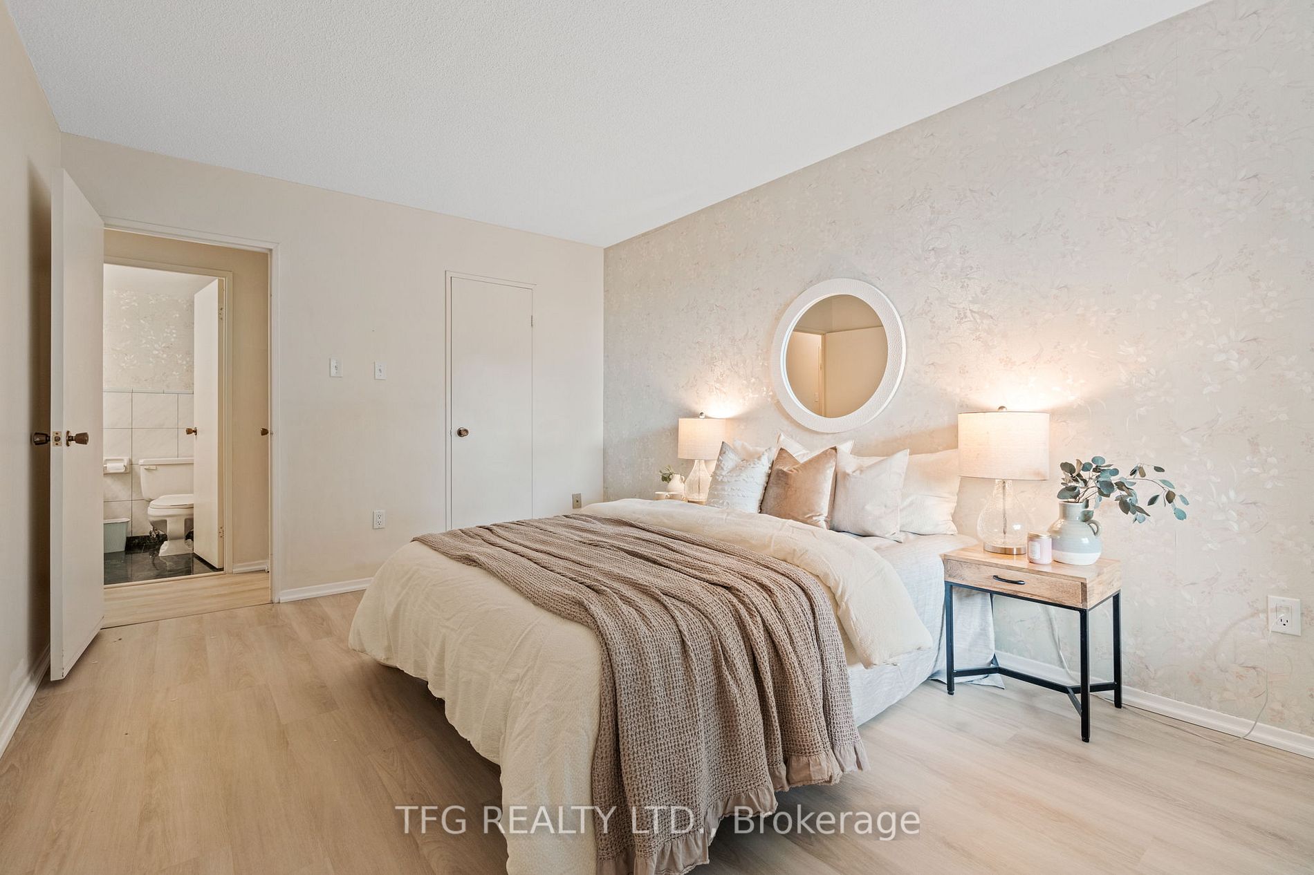 2365 Kennedy Rd, #206