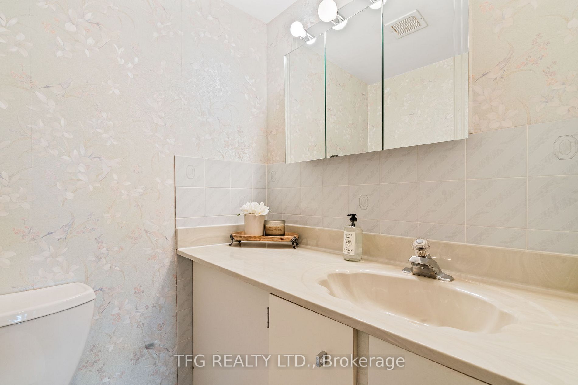 2365 Kennedy Rd, #206