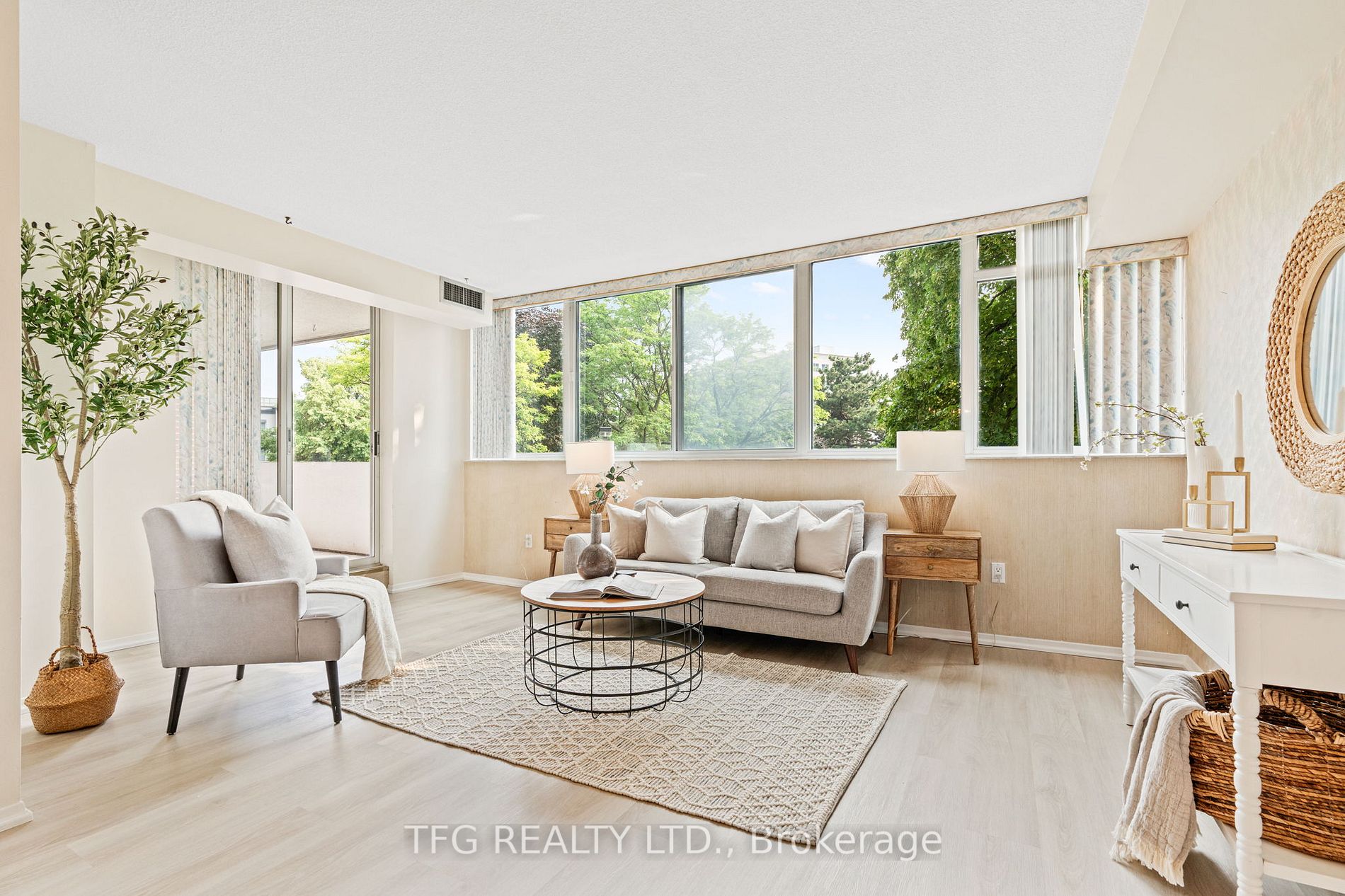 2365 Kennedy Rd, #206