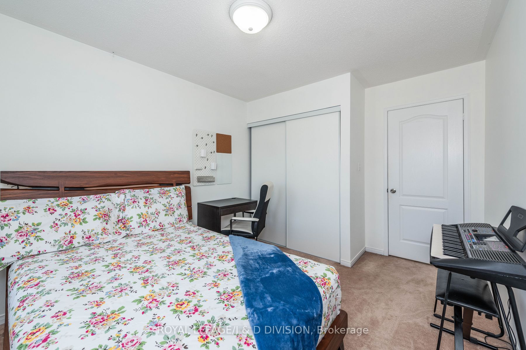 48 Carpendale Cres