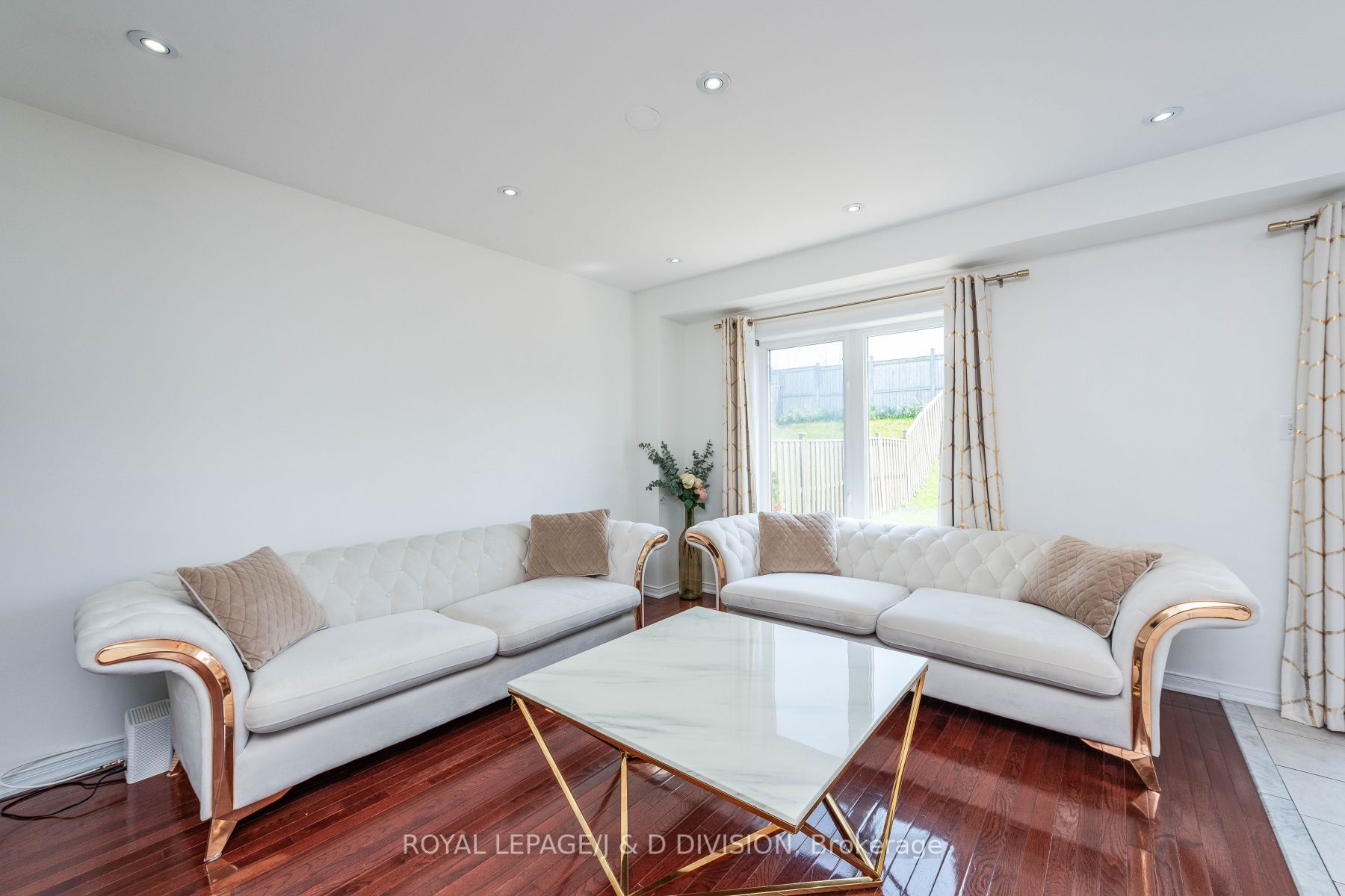 48 Carpendale Cres