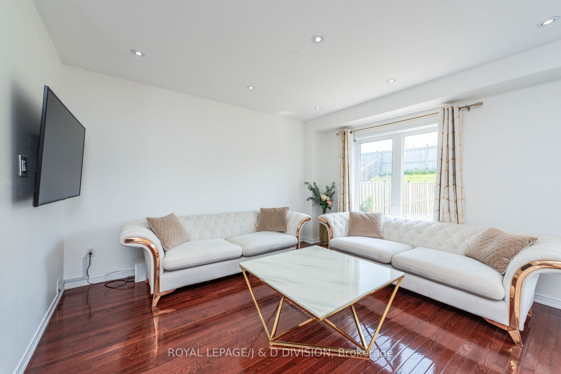48 Carpendale Cres