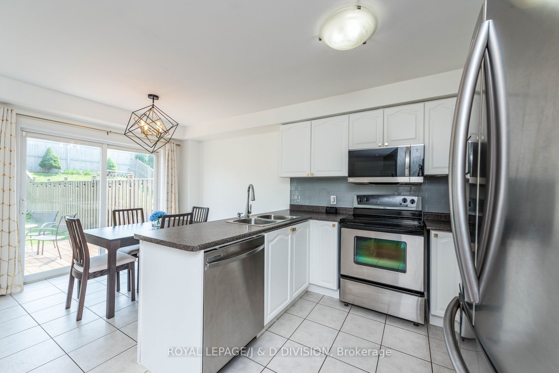 48 Carpendale Cres