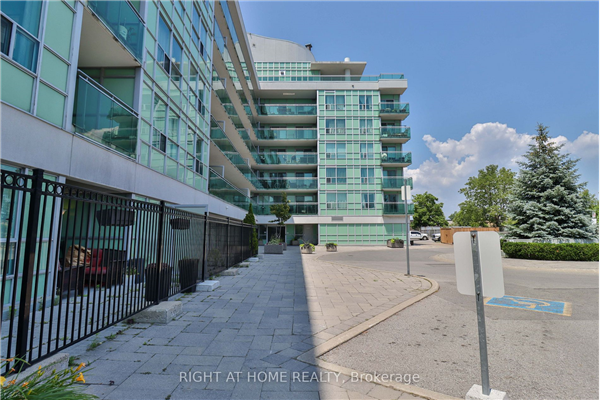60 Fairfax Cres, Toronto