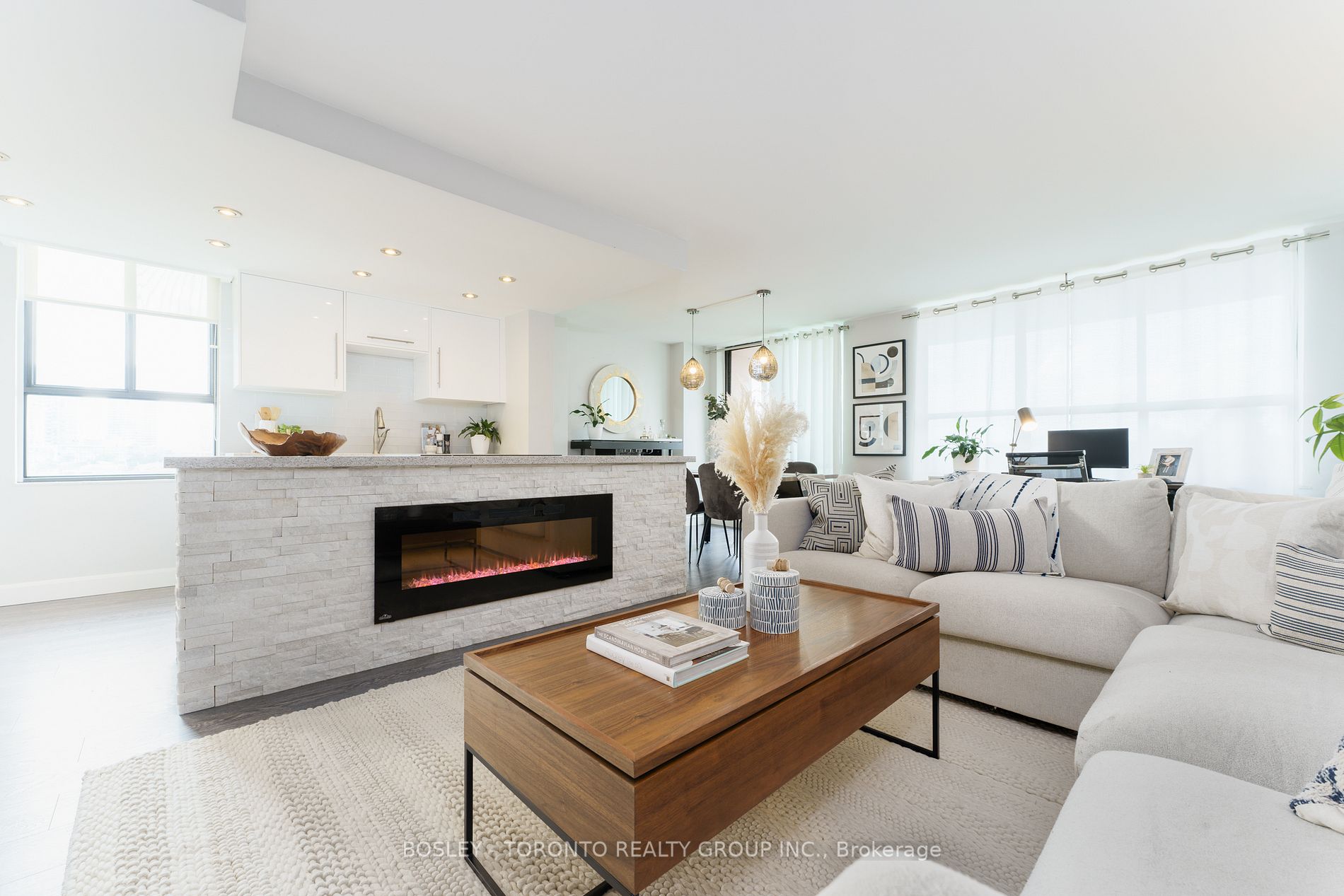 2721 Victoria Park Avenue, #506