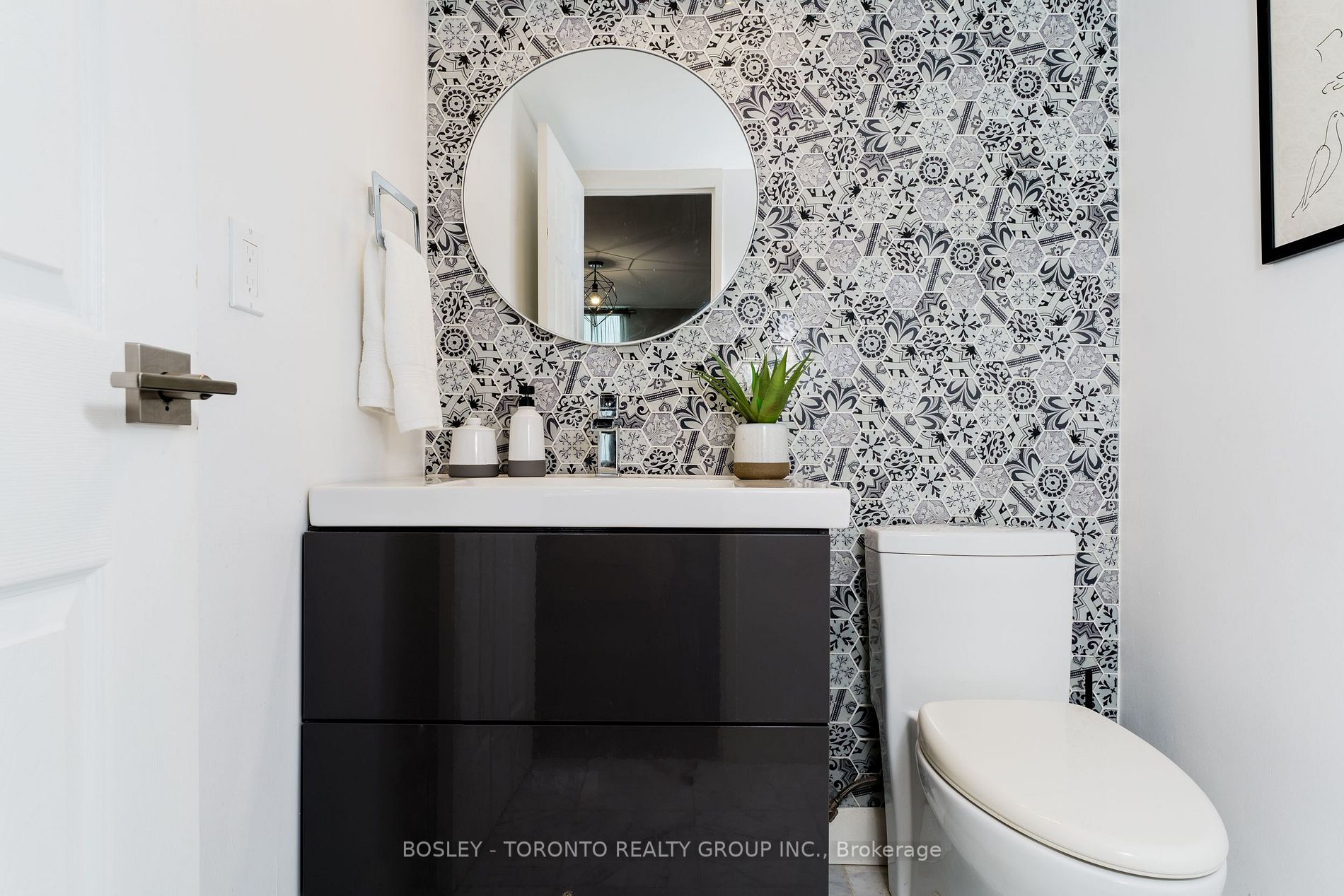 2721 Victoria Park Avenue, #506