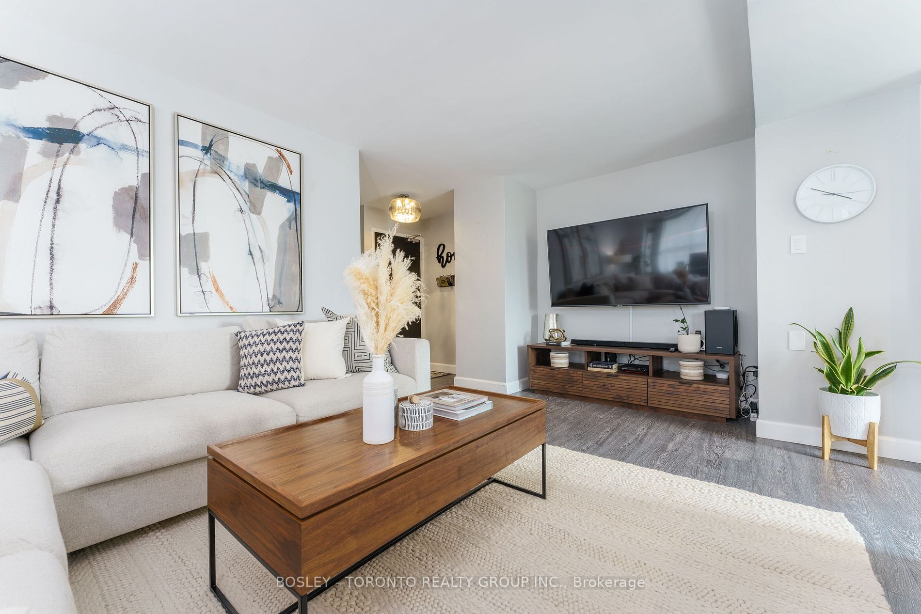 2721 Victoria Park Avenue, #506