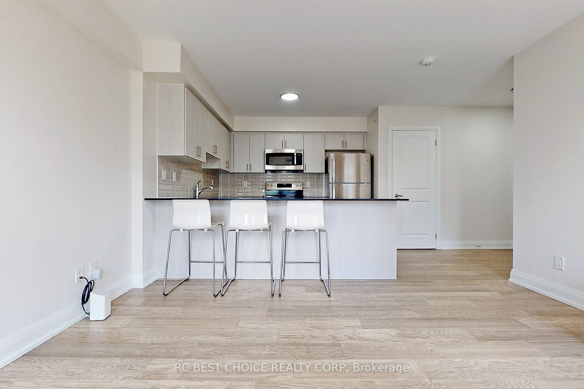 27 Somers Ave, #203
