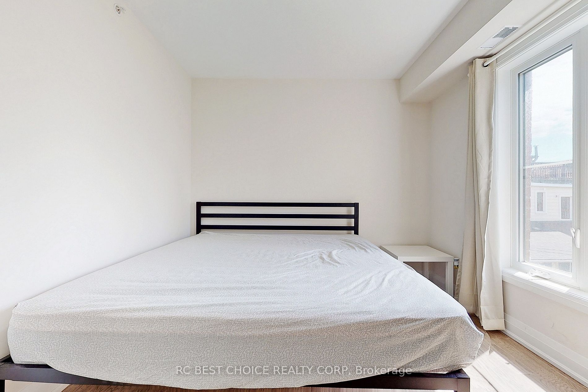 27 Somers Ave, #203