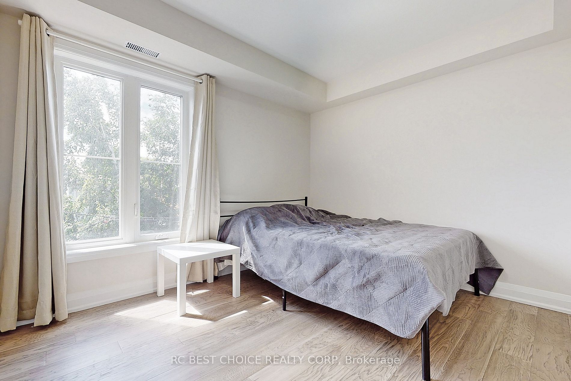27 Somers Ave, #203