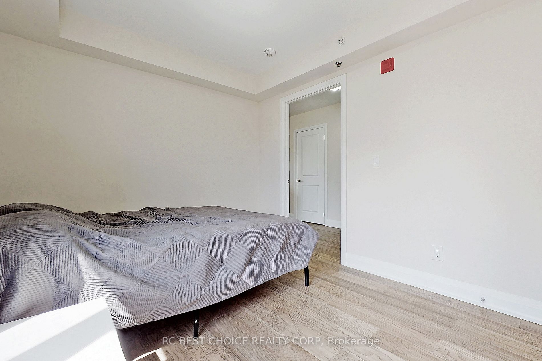 27 Somers Ave, #203