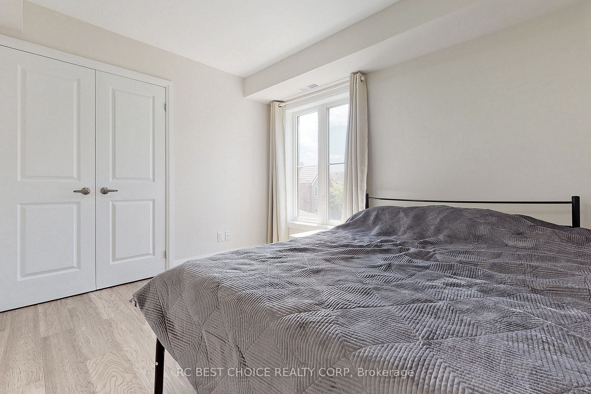 27 Somers Ave, #203