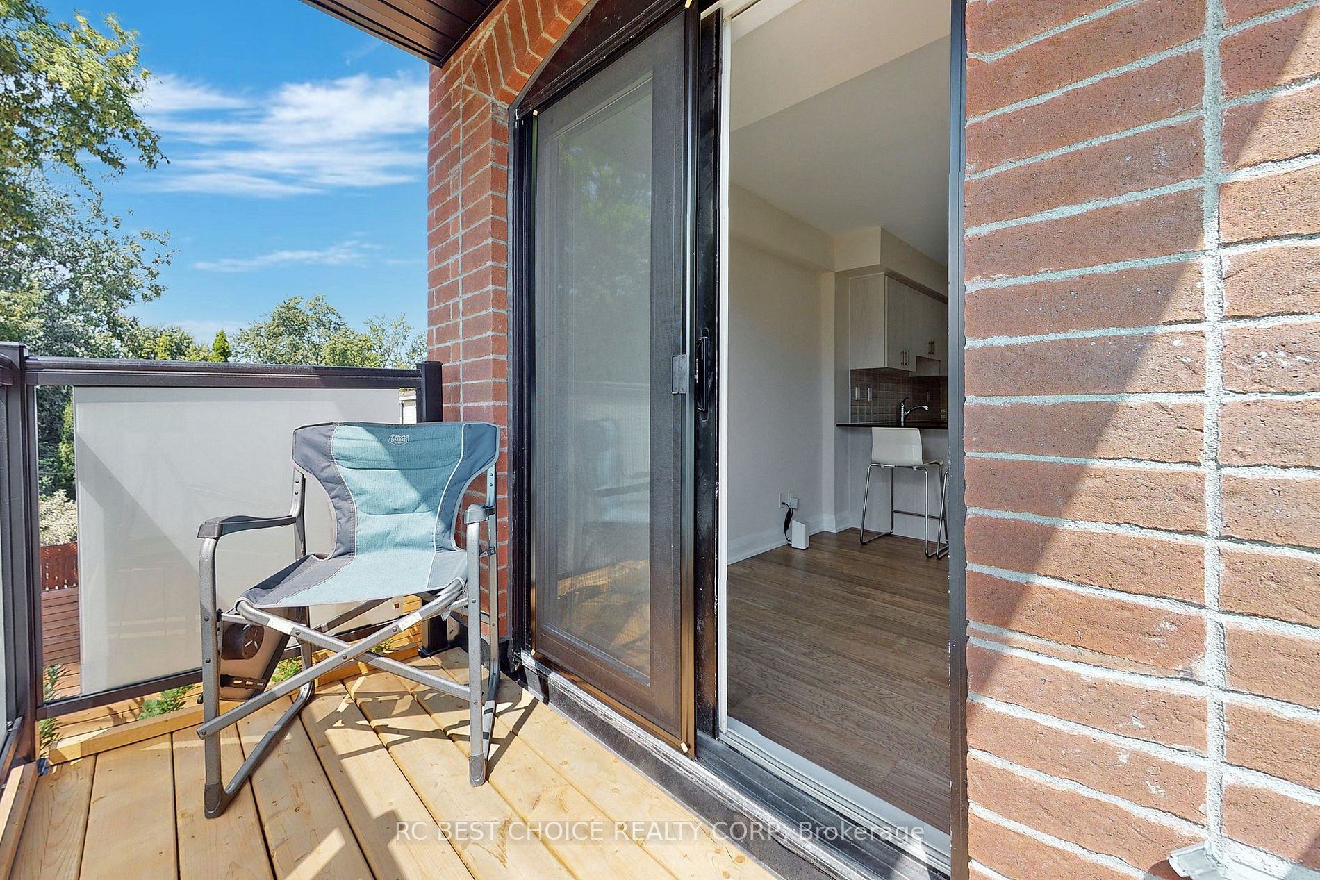 27 Somers Ave, #203