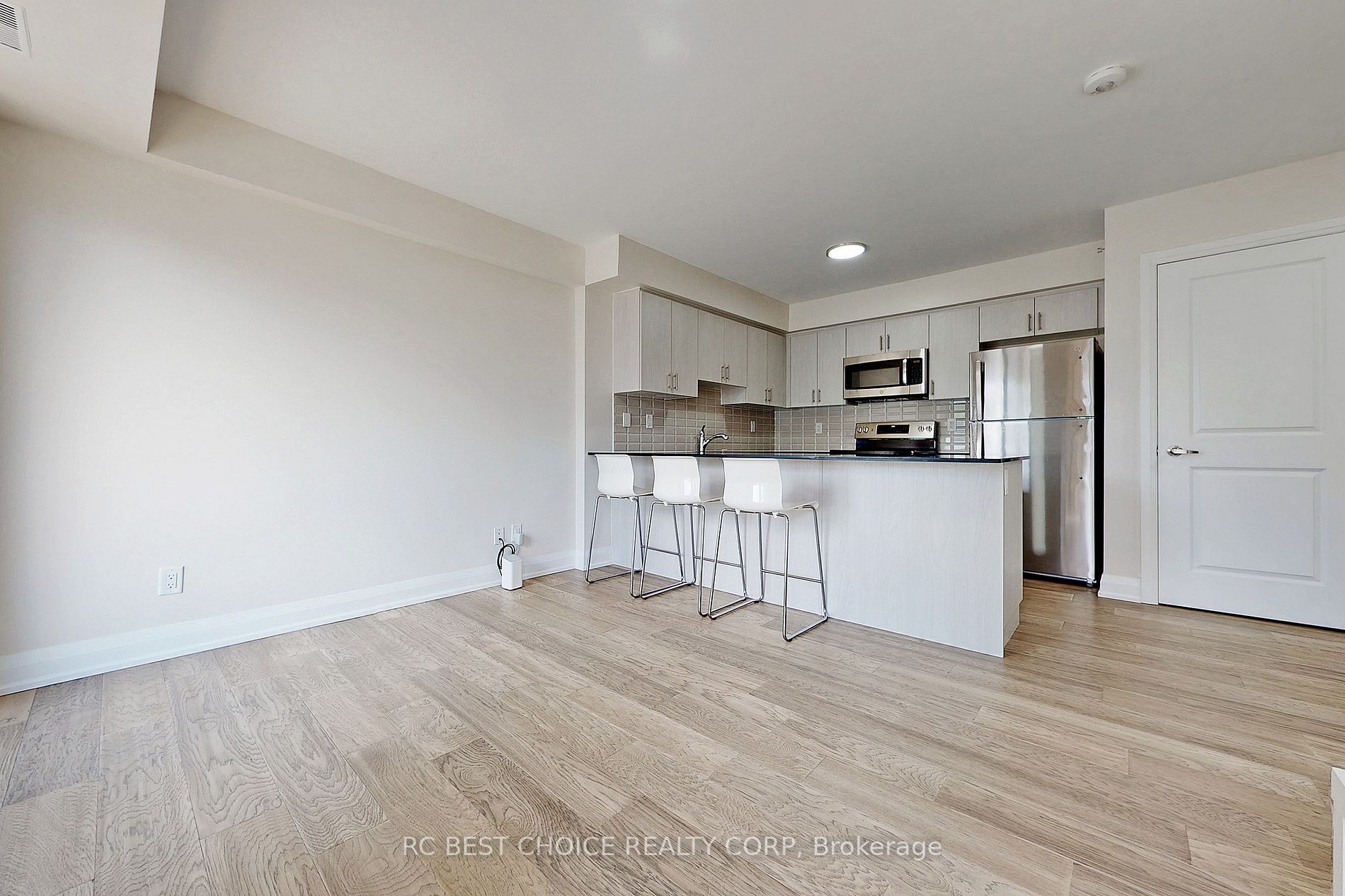 27 Somers Ave, #203