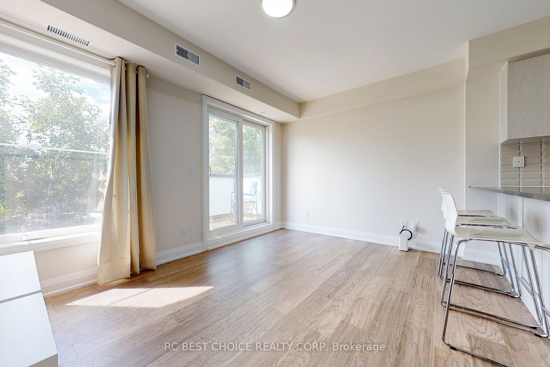 27 Somers Ave, #203