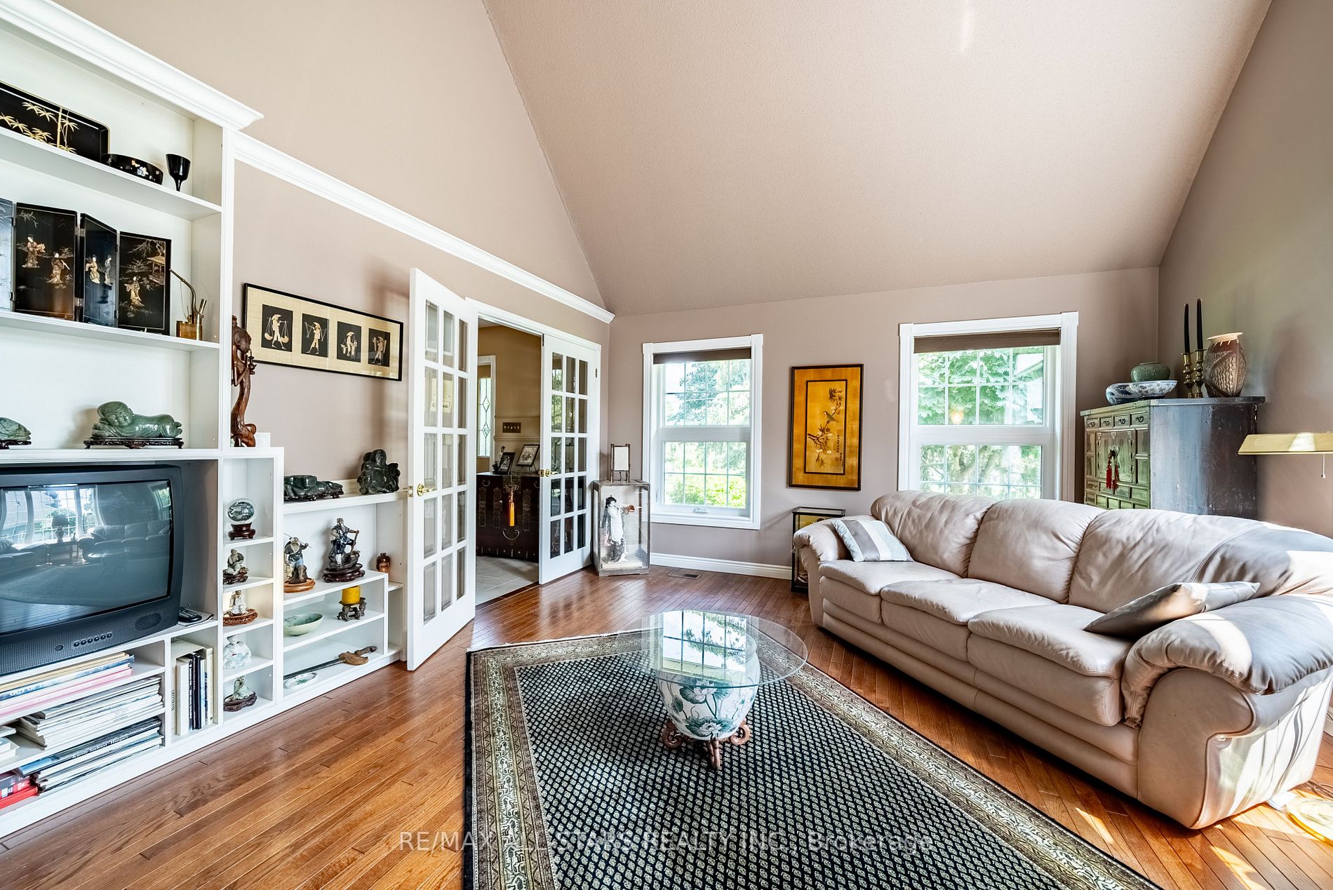 276 Union Ave