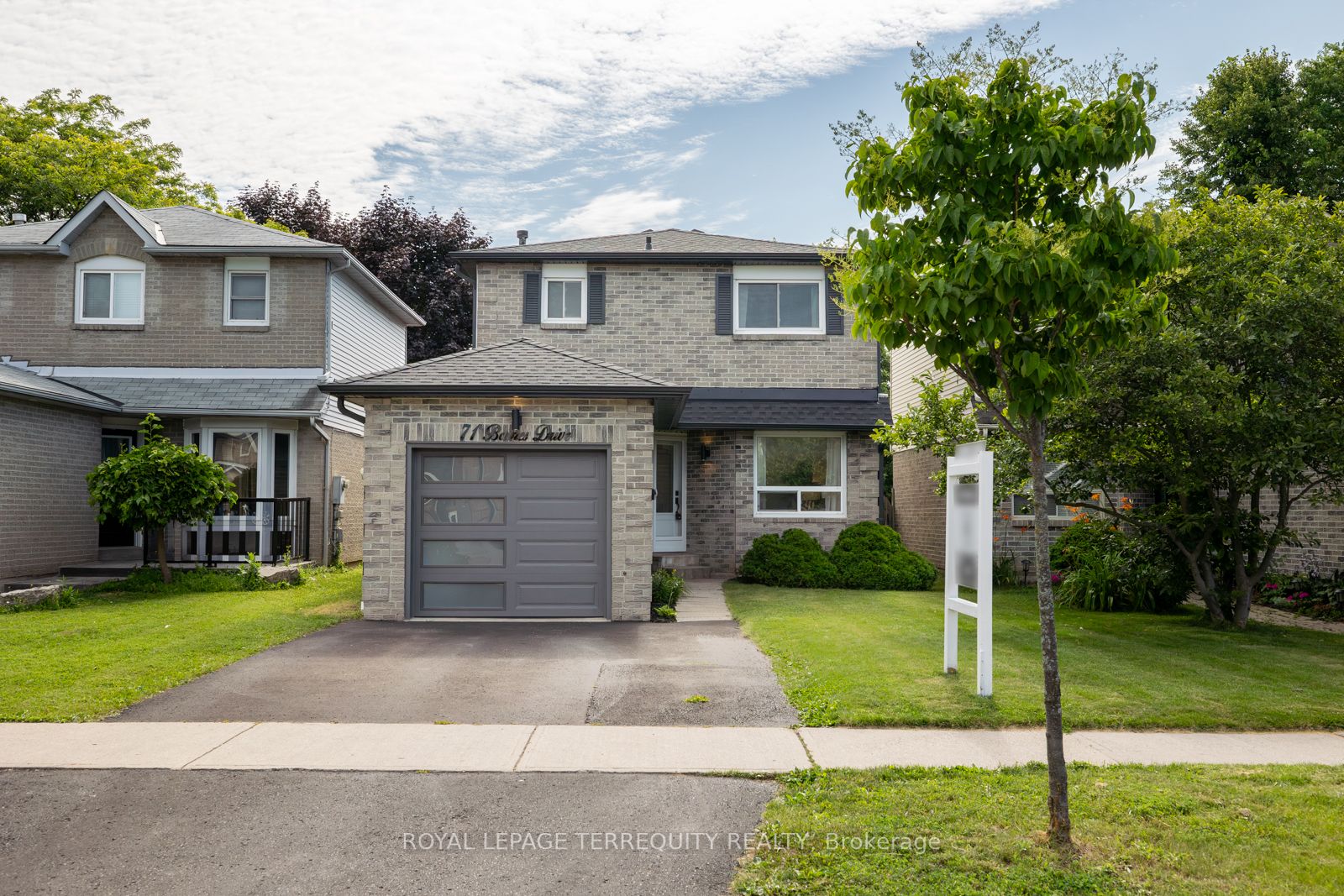 Ajax, 71 Barnes Dr For Sale, 899,000