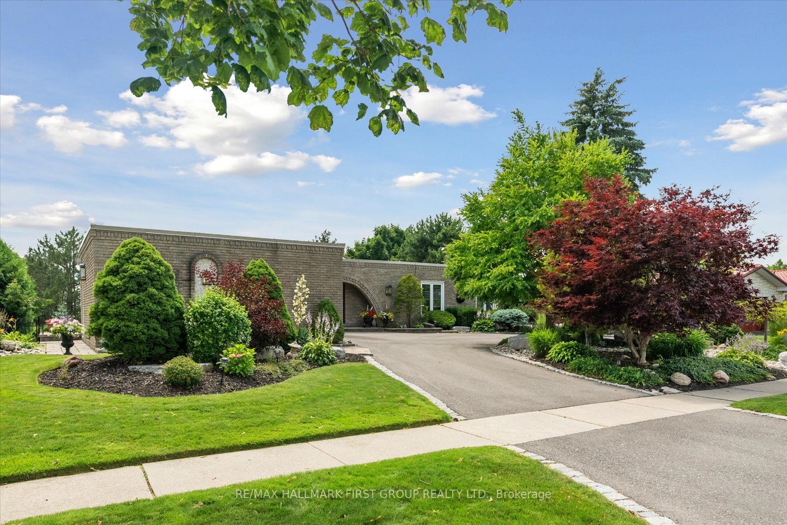 8 Crawford Dr