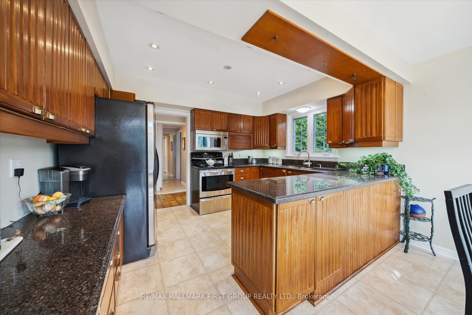 8 Crawford Dr