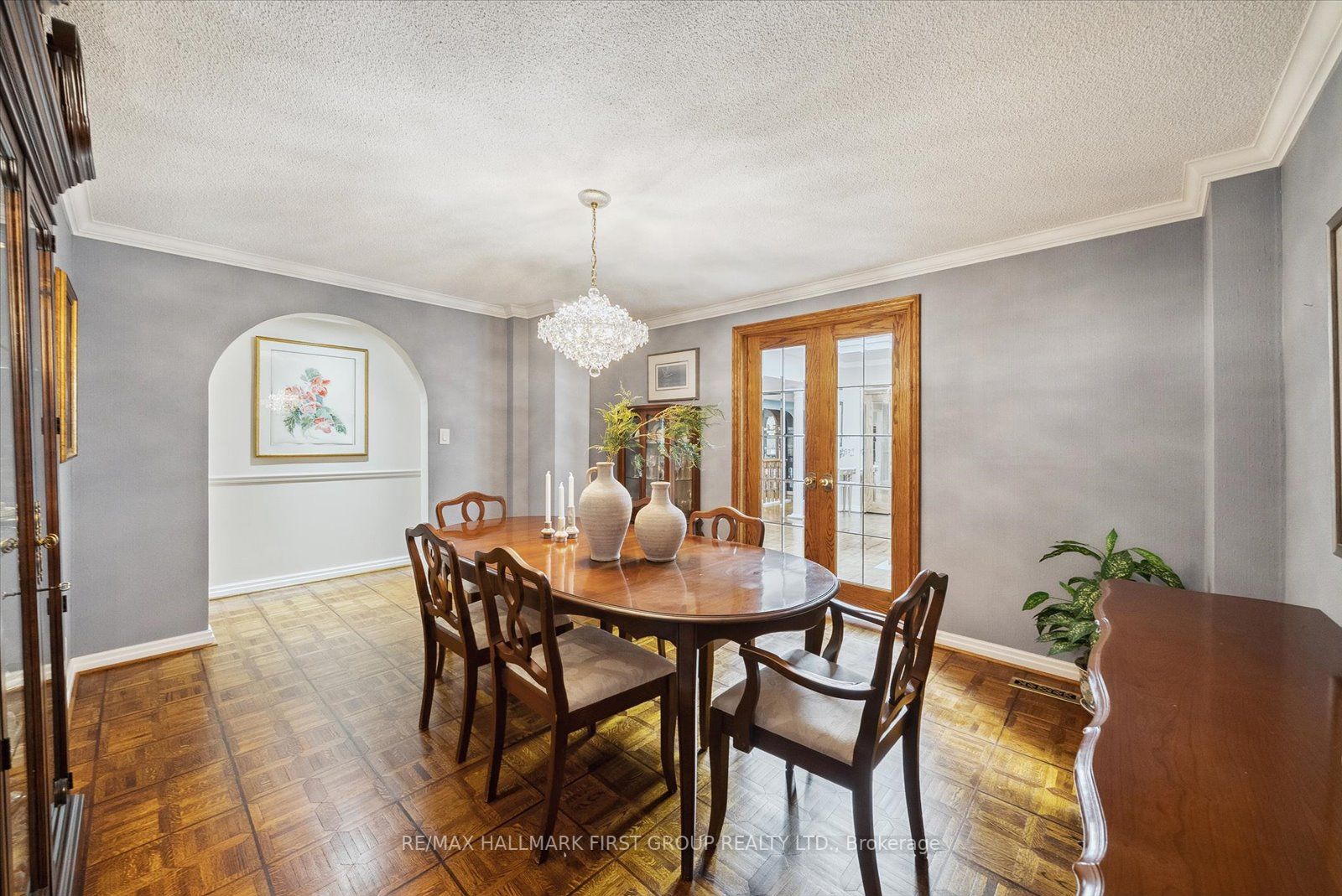 8 Crawford Dr