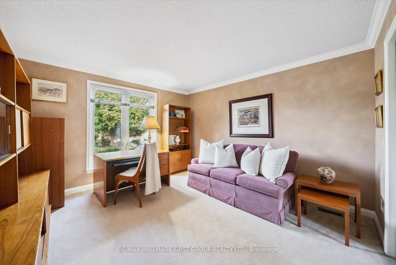 8 Crawford Dr