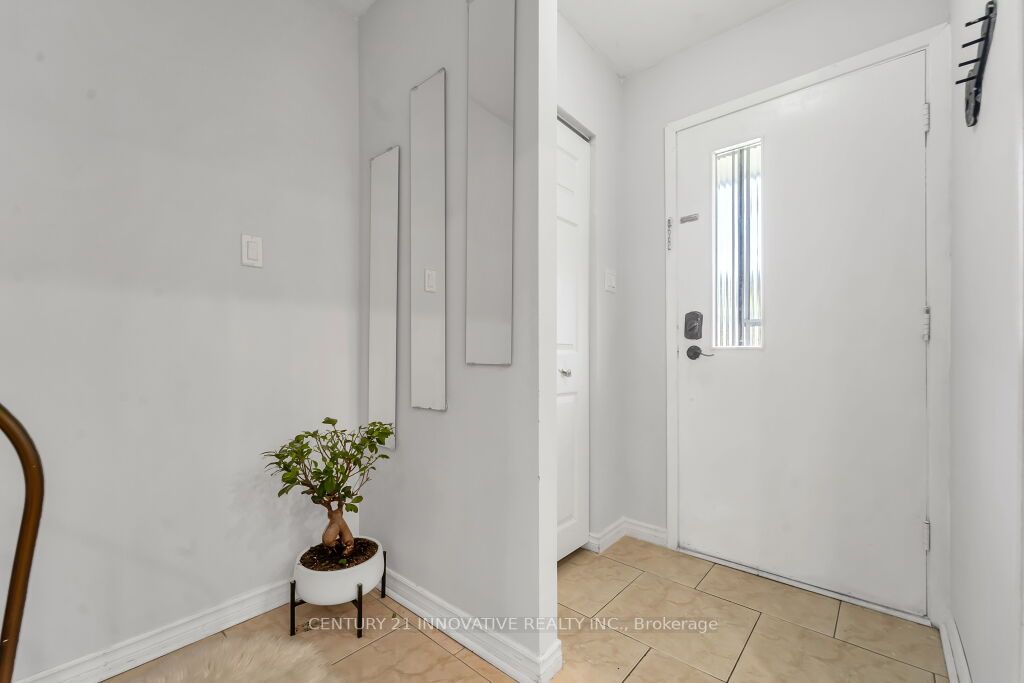 80 Coxworth Cres