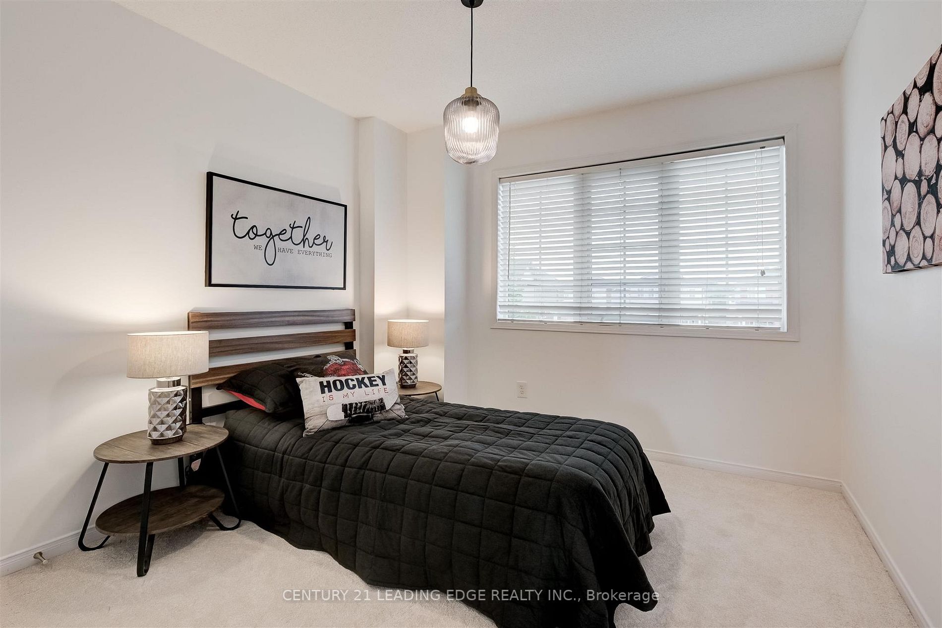 215 Andona Crescent