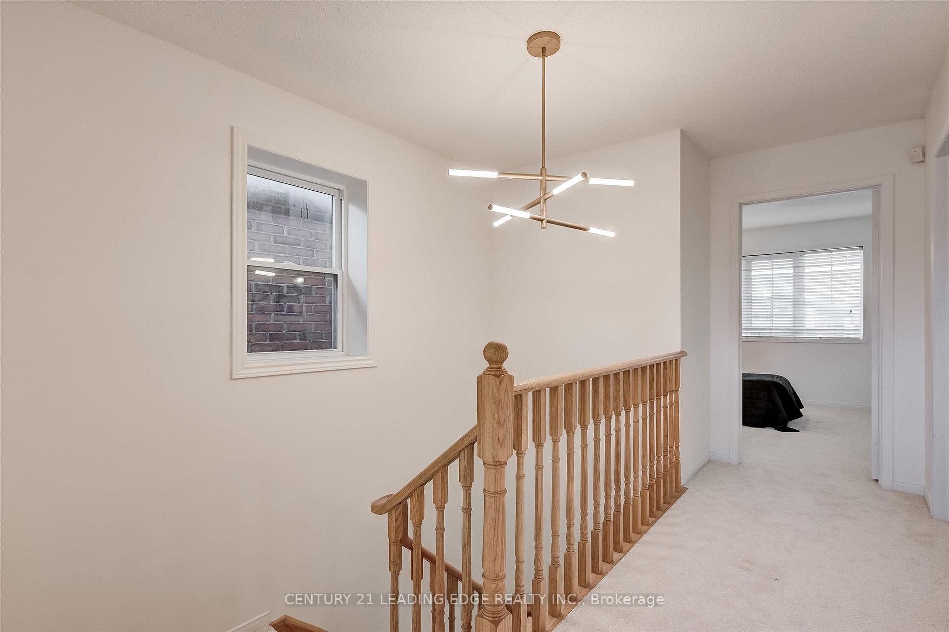 215 Andona Crescent