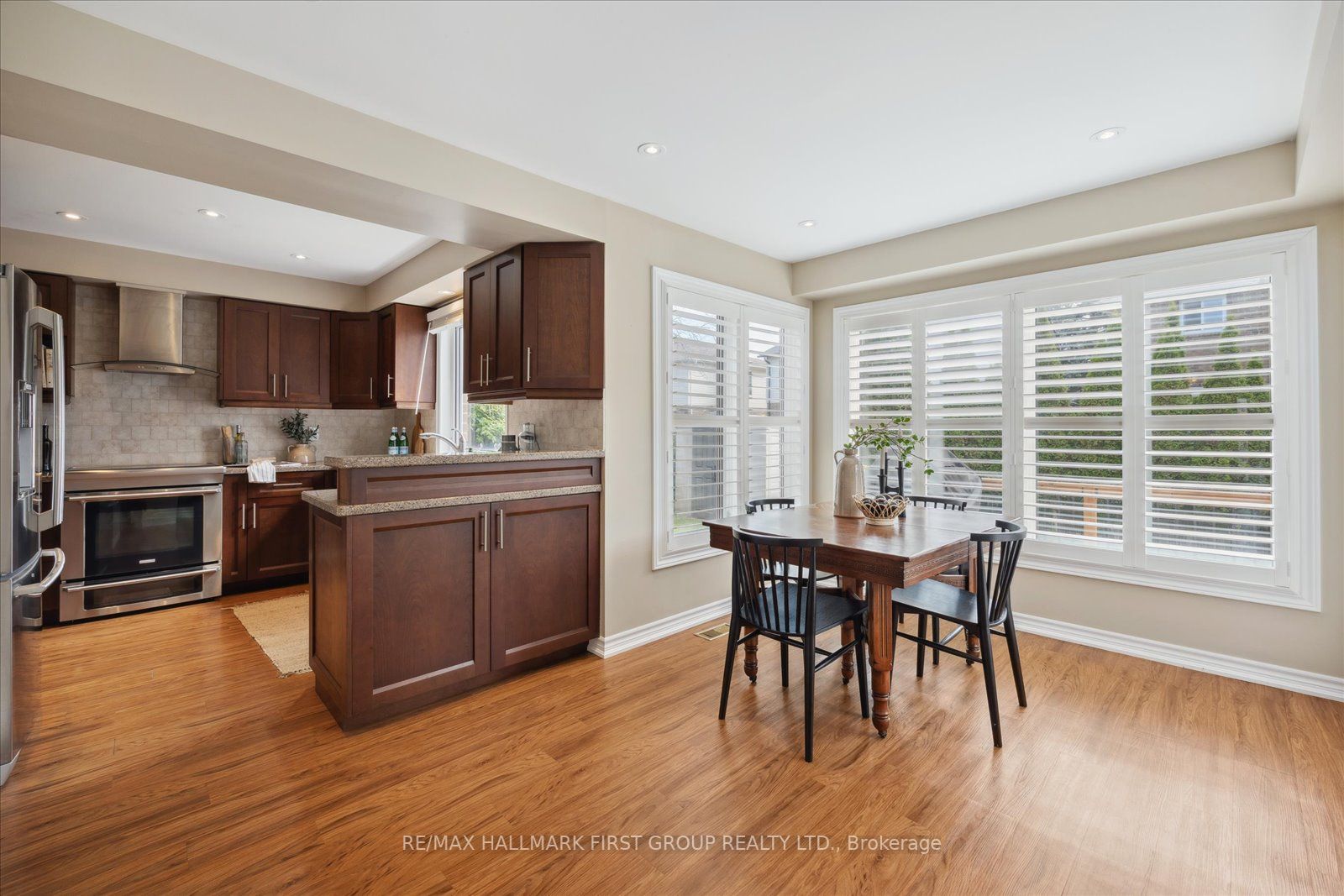 19 Farrow Cres