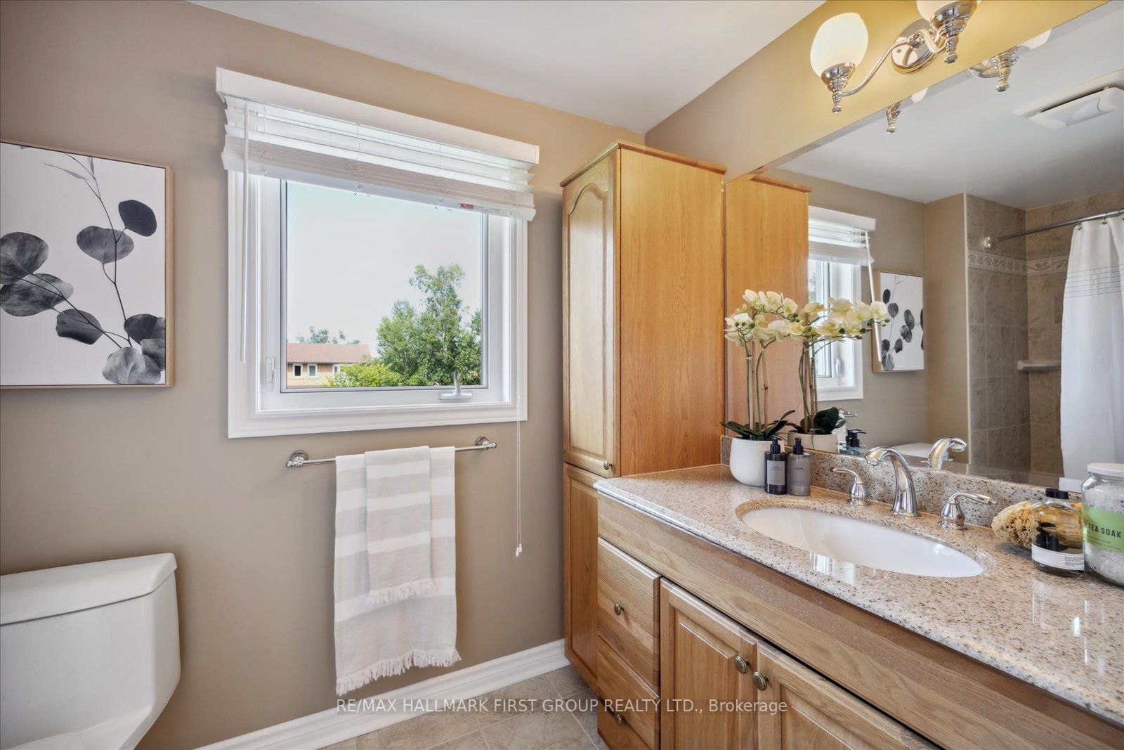 19 Farrow Cres