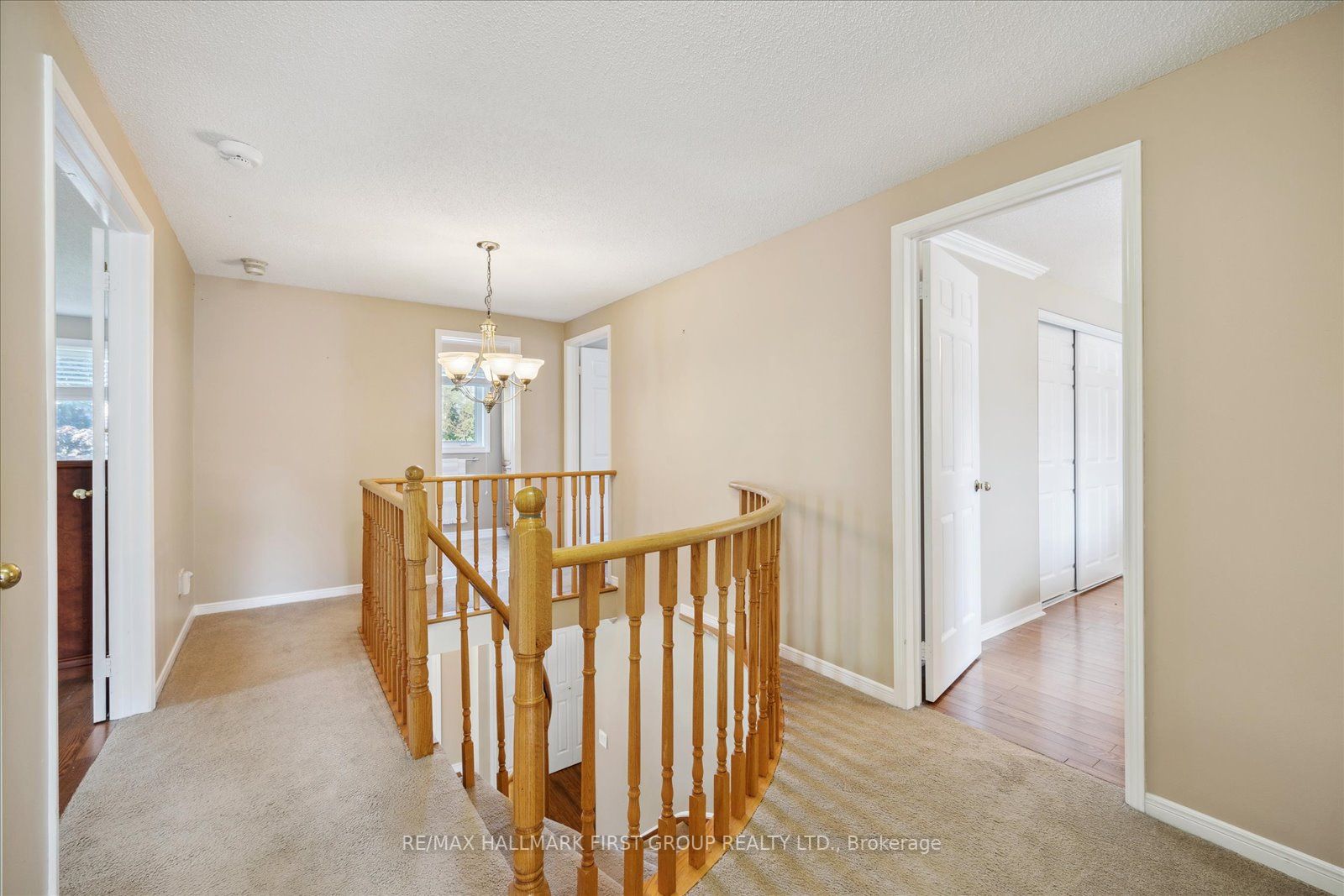 19 Farrow Cres