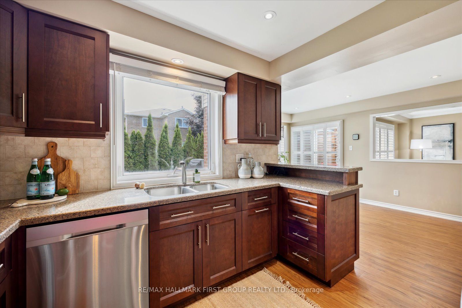 19 Farrow Cres