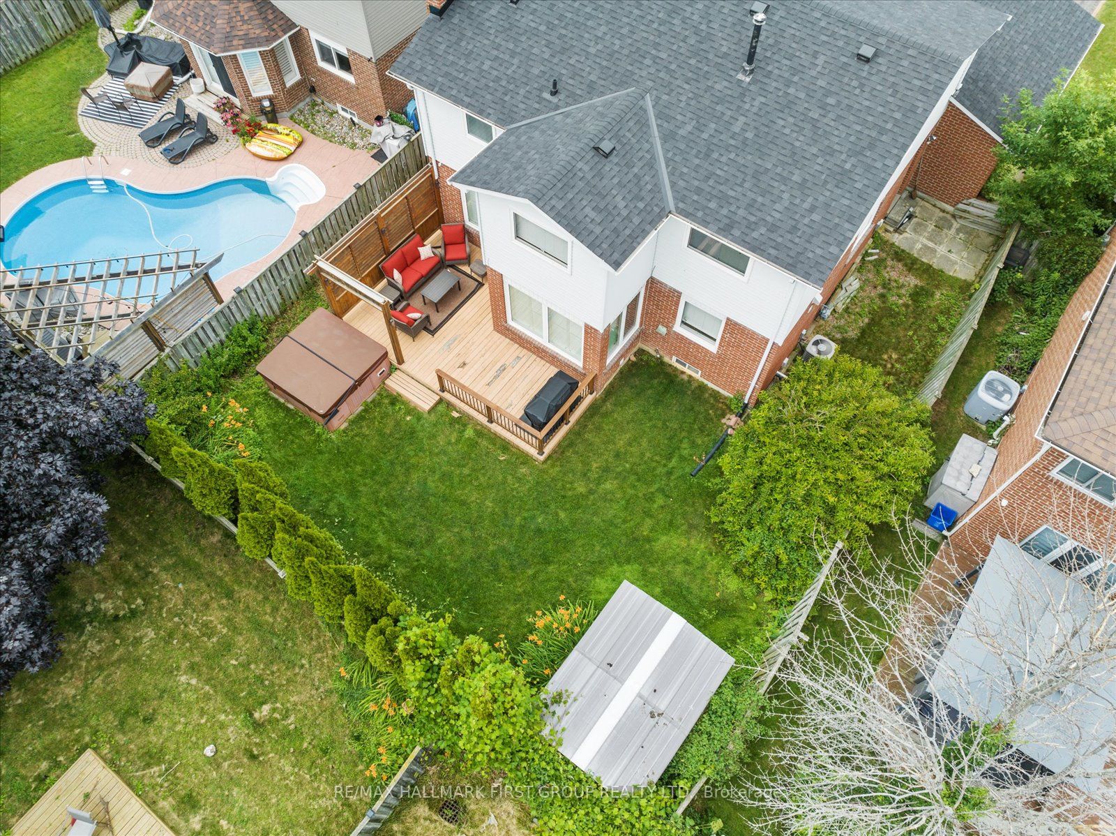 19 Farrow Cres