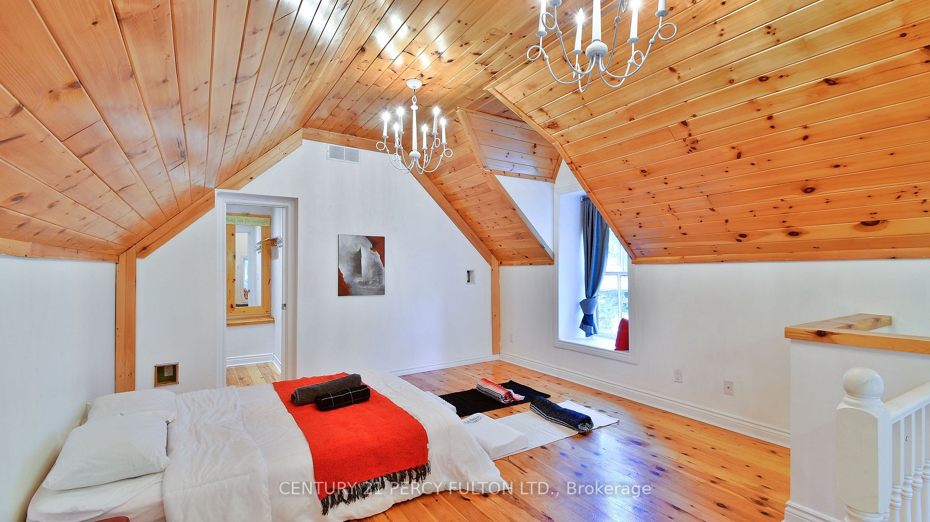 2319 Wildwood Cres