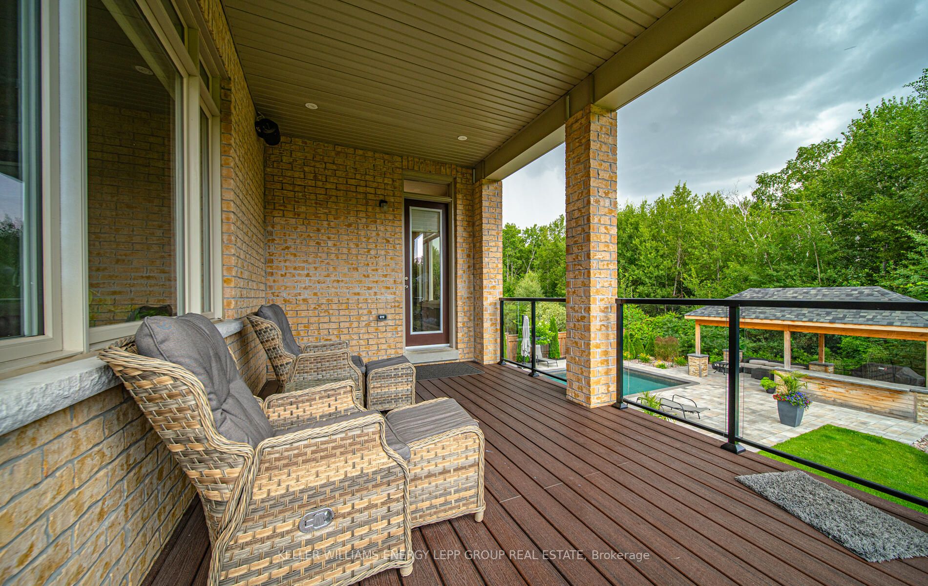 10 Donwoods Cres