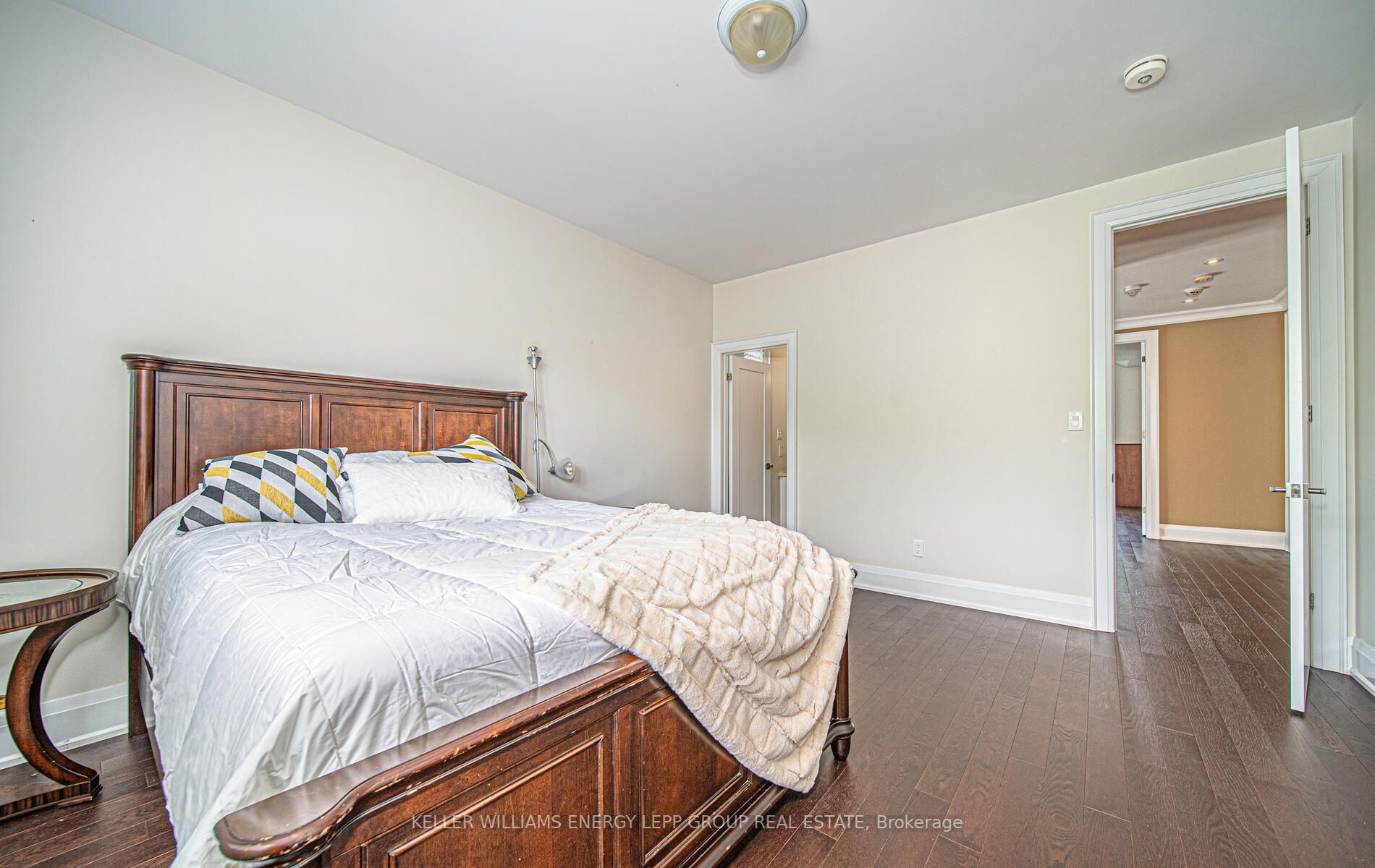 10 Donwoods Cres