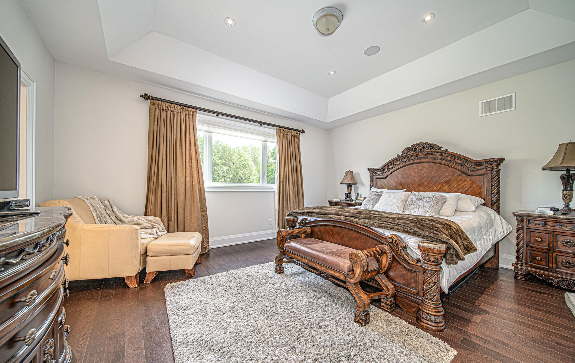 10 Donwoods Cres