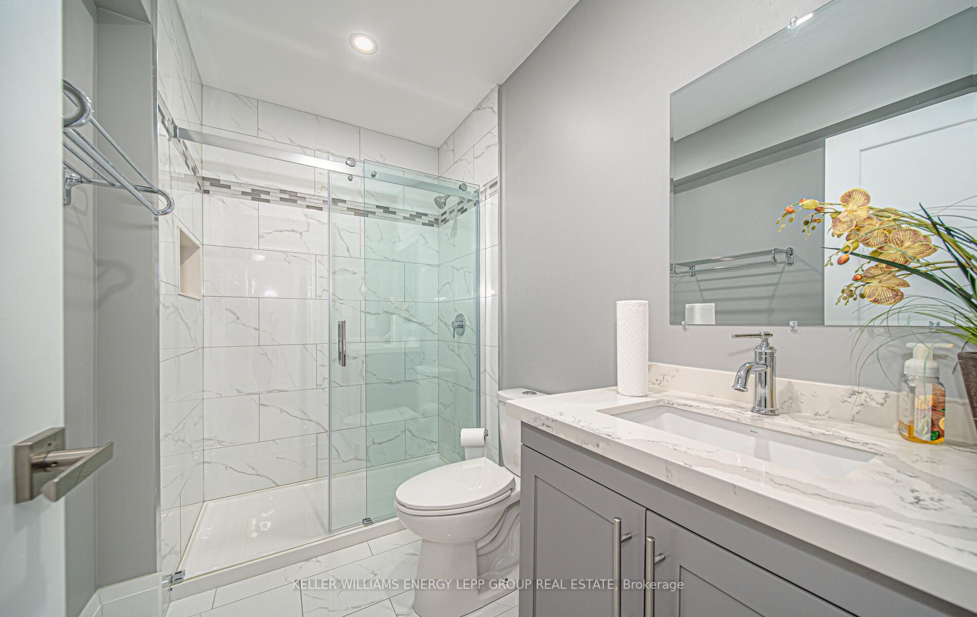 10 Donwoods Cres