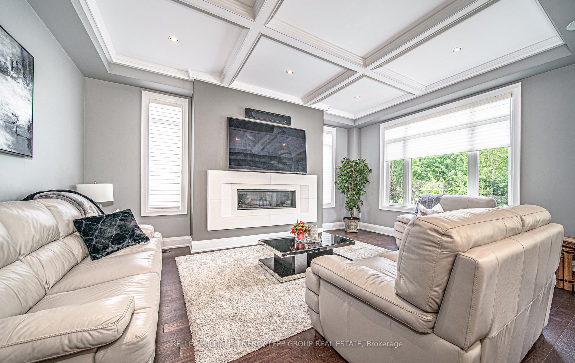 10 Donwoods Cres