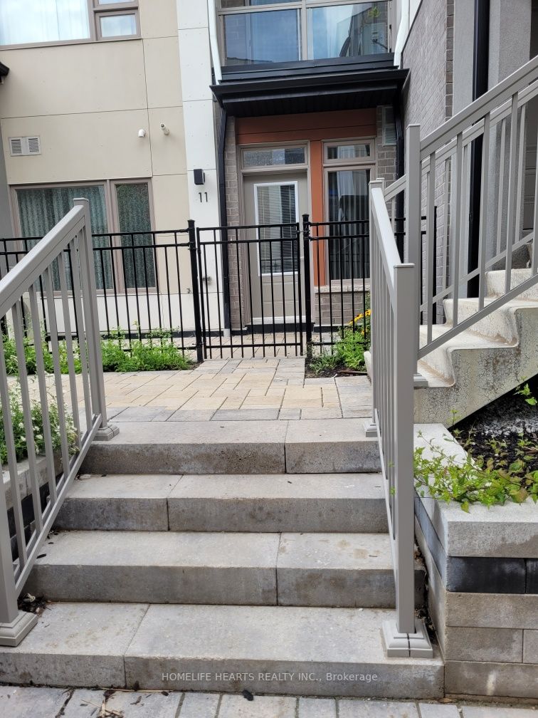 60 Orchid Place Dr, #11