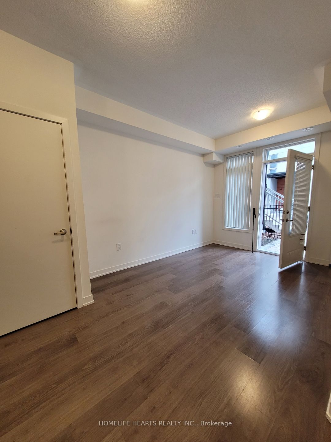 60 Orchid Place Dr, #11