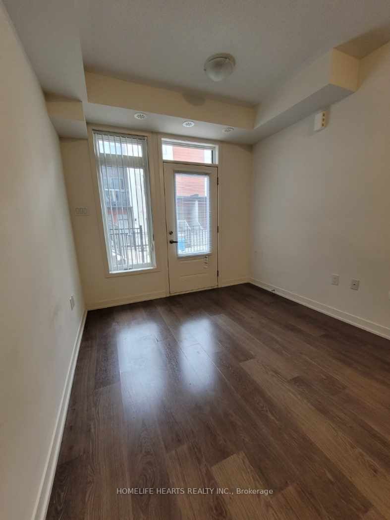 60 Orchid Place Dr, #11